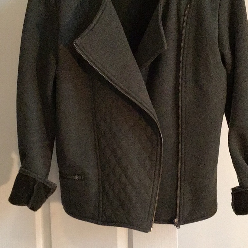 Quilted crop asymmetrical jacket - Picture 4 of 6